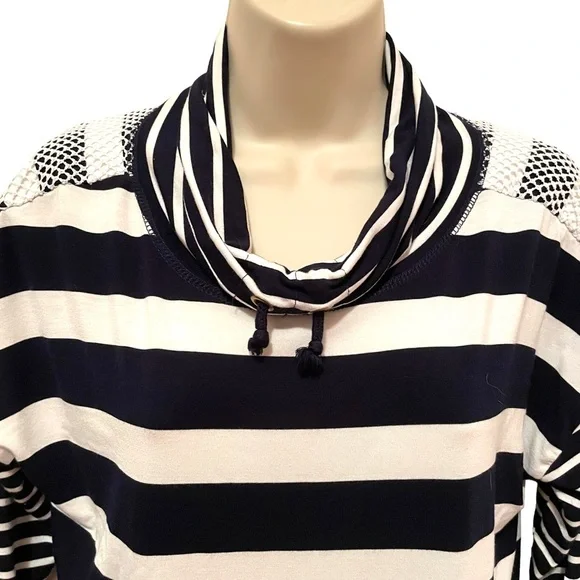 SportElle Women's Pullover Nautical Top Shirt Blue and White Striped Size Small - Picture 3 of 7